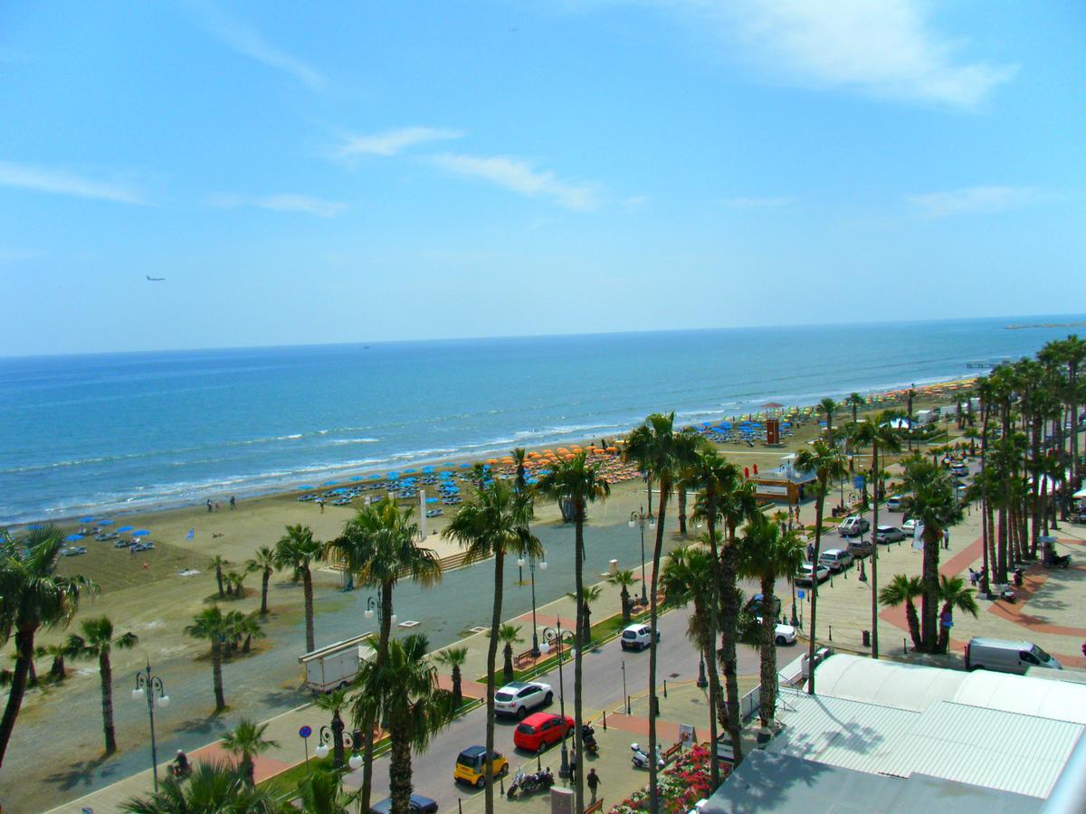 Dezo Luxury Town Apartment Larnaka Exterior foto